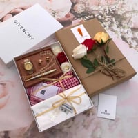 هدايا رجالية فخمة من ماركة جفنشي