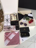 بوكس الهدايا الرجالي الملكي – ساعة، عطر، قلم، شماغ...