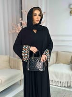 عباية روز السوداء