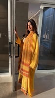 عباية حرير اصفر