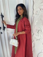 عباية لجين الحمراء