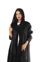 عباية ساكورا السوداء