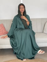 عباية بشت خضراء