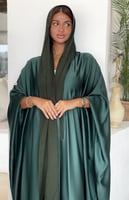 عباية بشت خضراء