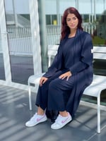 طقم عباية طويله وبنطلون كحلي