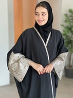 عباية قصة فراشه اسود