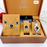 طقم نسائي بالاسم