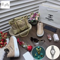 طقم نسائي ماركة شانيل كامل نفس الصورة