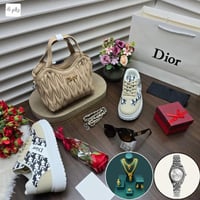 طقم نسائي ماركة ديور كامل نفس الصورة