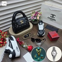 طقم نسائي ماركة شانيل كامل نفس الصورة