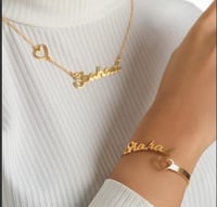 سلسال واسوارة بالاسم مطلي ذهب