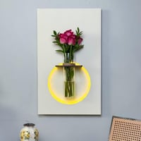 ديكور جداري وفازة