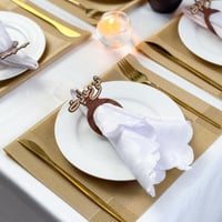 مسكة مناديل ومفارش هنى وعافية بني