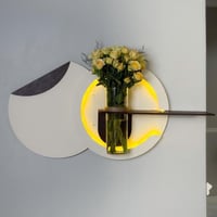 ديكور جداري وفازة