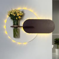 ديكور جداري وفازة