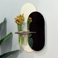 ديكور جداري وفازة