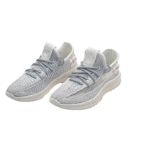 حذاء رياضي من TASOOMA