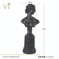 مجسم روماني اسود بقاعدة