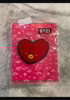 KPOP BTS LOVE PINS (4)