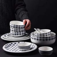 صحون رسم كاروهات رمادي و أزرق بالحبه