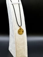 جنيه ذهب ميكي ماوس عيار 24 بي تي سي بوزن 8.35 غرام...