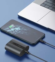 أصغر بطارية متنقلة 10000 بتقنية البايونير