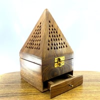 مبخرة خشبية هرمي