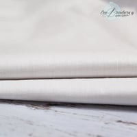 قماش كتان لون أبيض