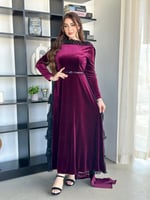 فستان سهرة مخمل عنابي مع قصة بالخلف كسرات الياقة م...
