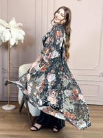 فستان سهرة مخمل رمادي بأكمام مفتوحة وقطعة شيفون من...