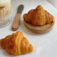 قالب سيلكون على شكل كرواسون