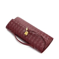 حقيبة كلاوتش انديامو