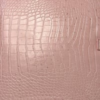 فولدر جلد وردي بجلد التمساح لوجود عيب في القطعه