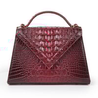 bag crocodile Red | شنطة بجلد التمساح باللون الأحم...