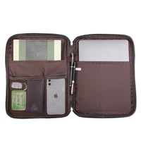 حقيبه لابتوب البيج بجلد التمساح 13 انش