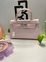 khaki Bag Baby pink | ميني كايلي (وردي فاتح)بالحجم...