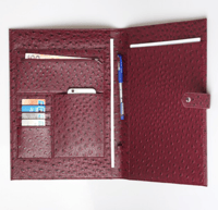 ملف جلد بلون عنابي من جلد النعام