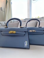 Baby Blue Bag | ميني كايلي (سماوي) بالحجم الوسط