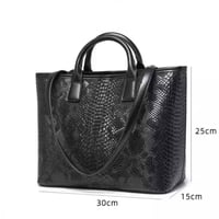 شنطة كتف Tote Bag (Shopping Bag) بجلد الافعى العنا...
