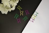 مشابك ورق شكل الاسنان