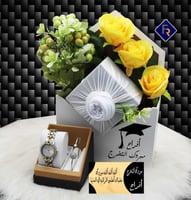 بوكس هديه للمتخرجين مع الورد