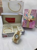 هدايا للاصدقاء البنات من متجر هدايا القمة