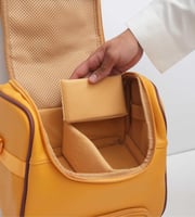 شنطة ادوات القهوة باللون الأصفر الخردلي