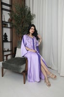 جلابية موف فاتح شك وتطريز من الامام والخلف