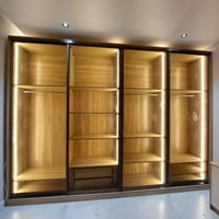 خزانة ملابس إلورا – تصميم شفاف بإضاءة محيطية وأناق...