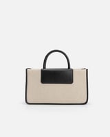 شنطة نسائية مميزة بلون أزرق وبيج