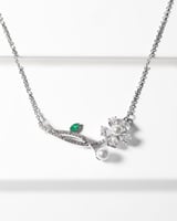 سلسال نسائي يعكس الأناقة في ابسط تفاصيلها