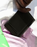 محفظة رجالية جلد تعكس الذوق الرفيع