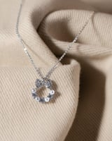 سلسال نسائي بتصميم متوازن وأنيق