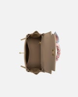 شنطة نسائية من الجلد بلون بني ترابي